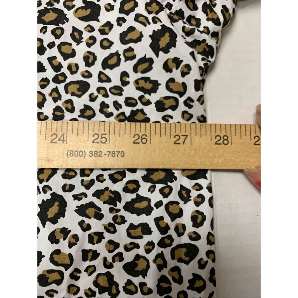 Cheetah Patterned Button Down Top - Picture 7 of 8